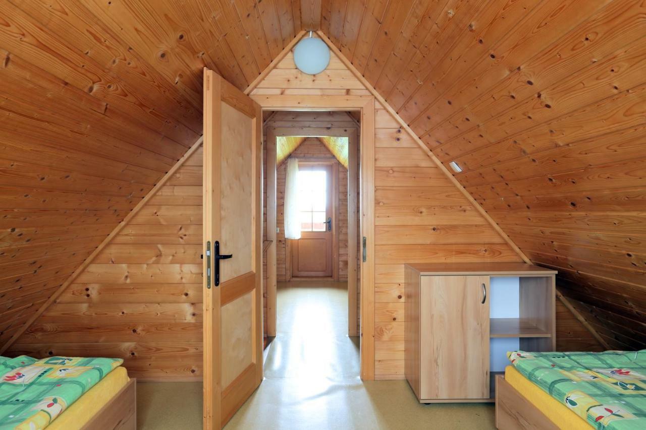 Trzy Czajki Letniskowe Lodge *